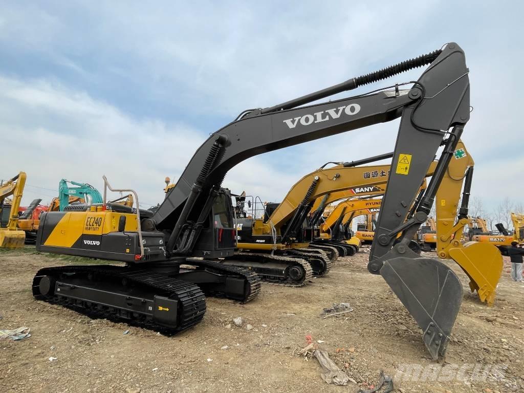 Volvo EC 240 Гусеничные экскаваторы