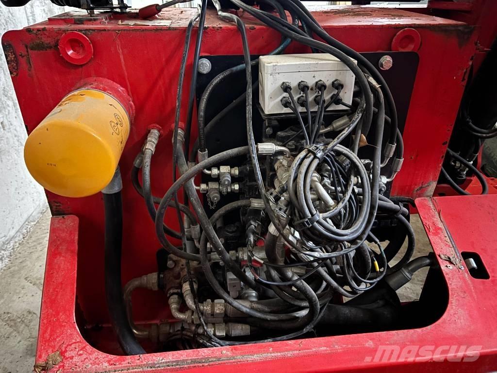 McConnel TW 57-5 Кусторезы