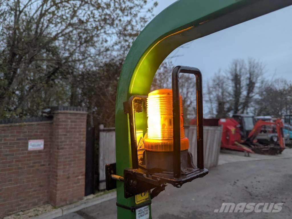 John Deere 1445 Самоходные газонокосилки