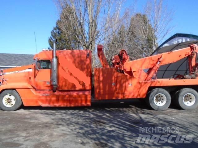 Freightliner FLD 120 Грузовые эвакуаторы