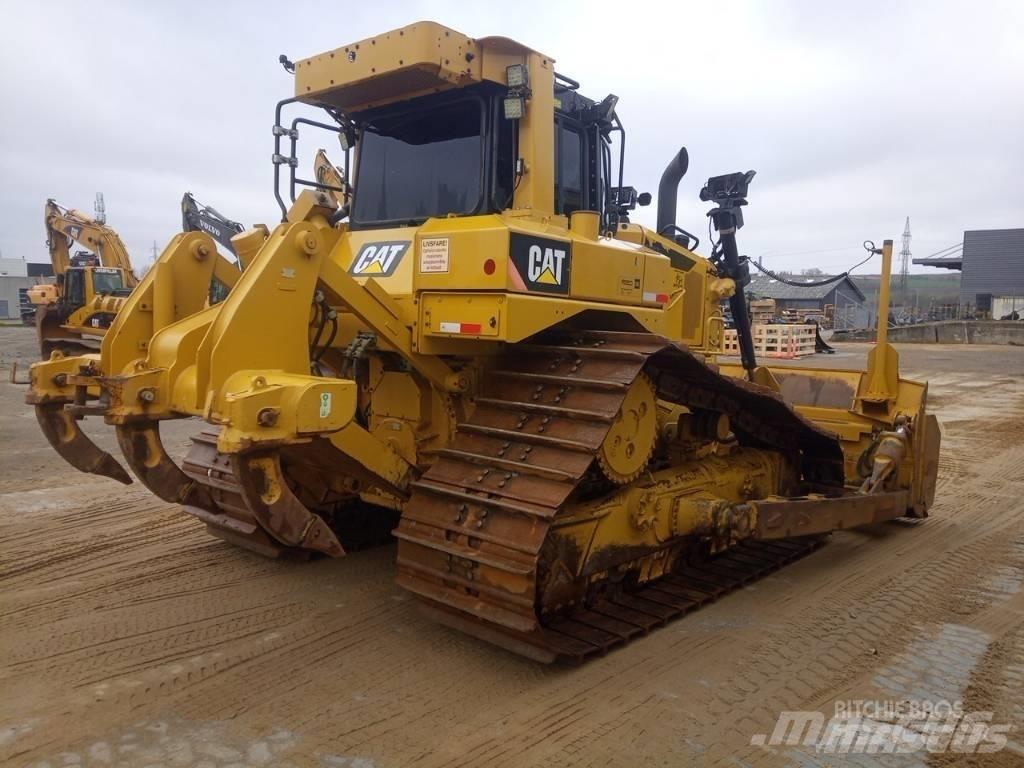 CAT D 6 T LGP Гусеничные бульдозеры