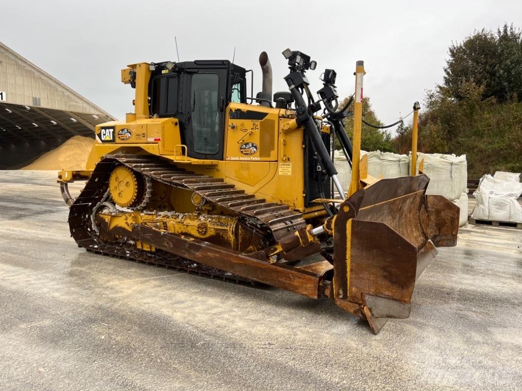 CAT D 6 T LGP Гусеничные бульдозеры