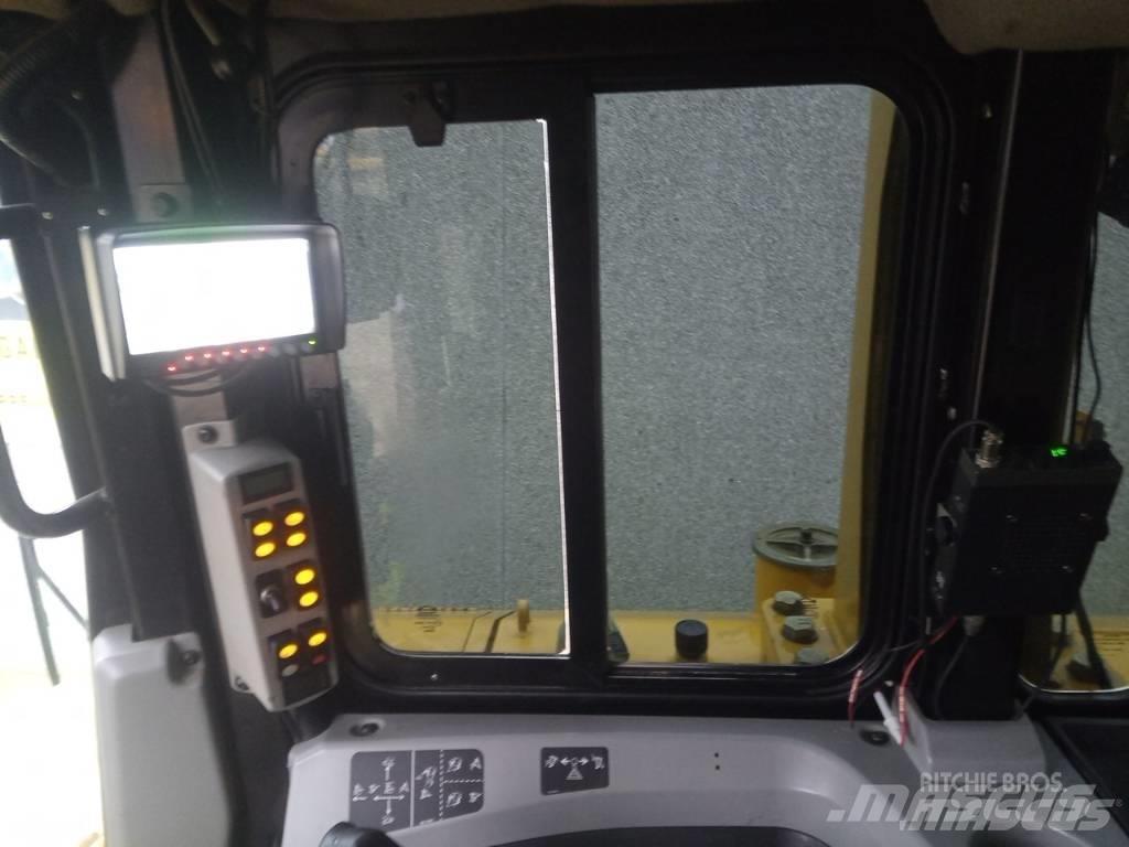 CAT D 6 T LGP Гусеничные бульдозеры