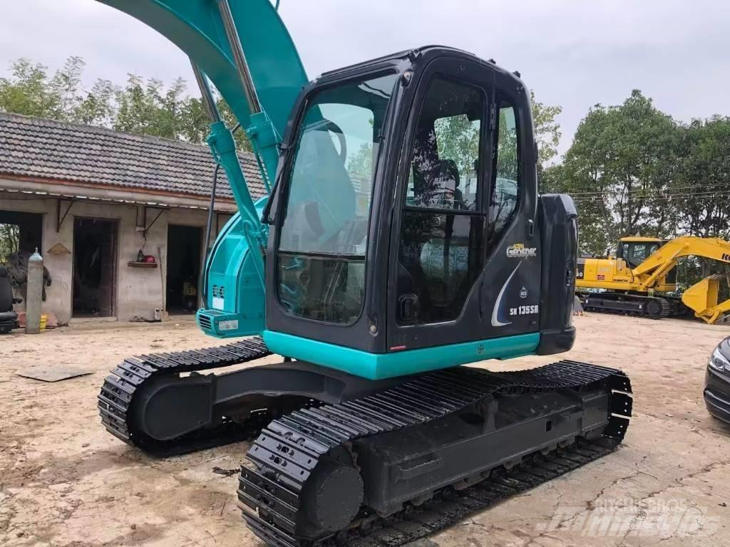Kobelco SK 135 Гусеничные экскаваторы