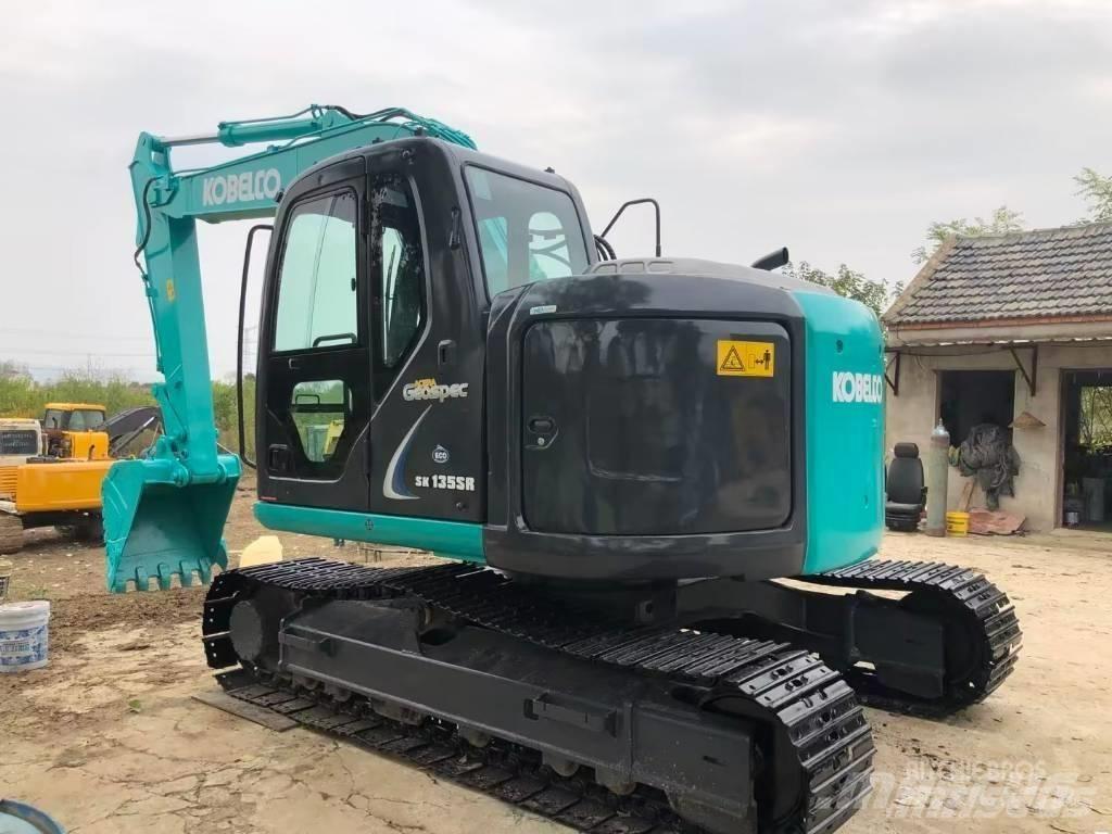Kobelco SK 135 Гусеничные экскаваторы