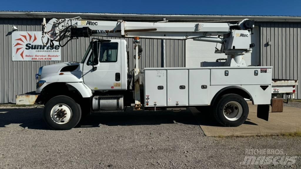 International 7300 Специальные грузовики