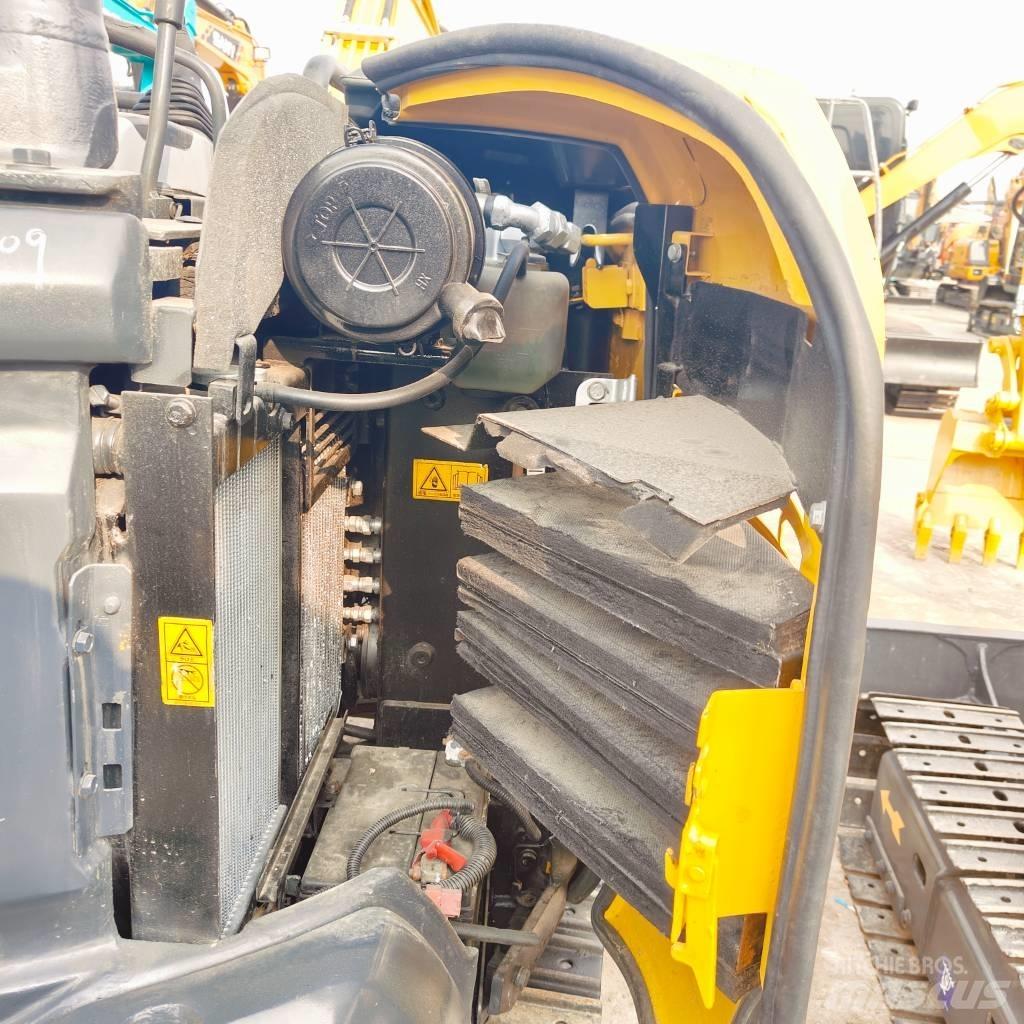 Komatsu PC30MR-3 Мини-экскаваторы