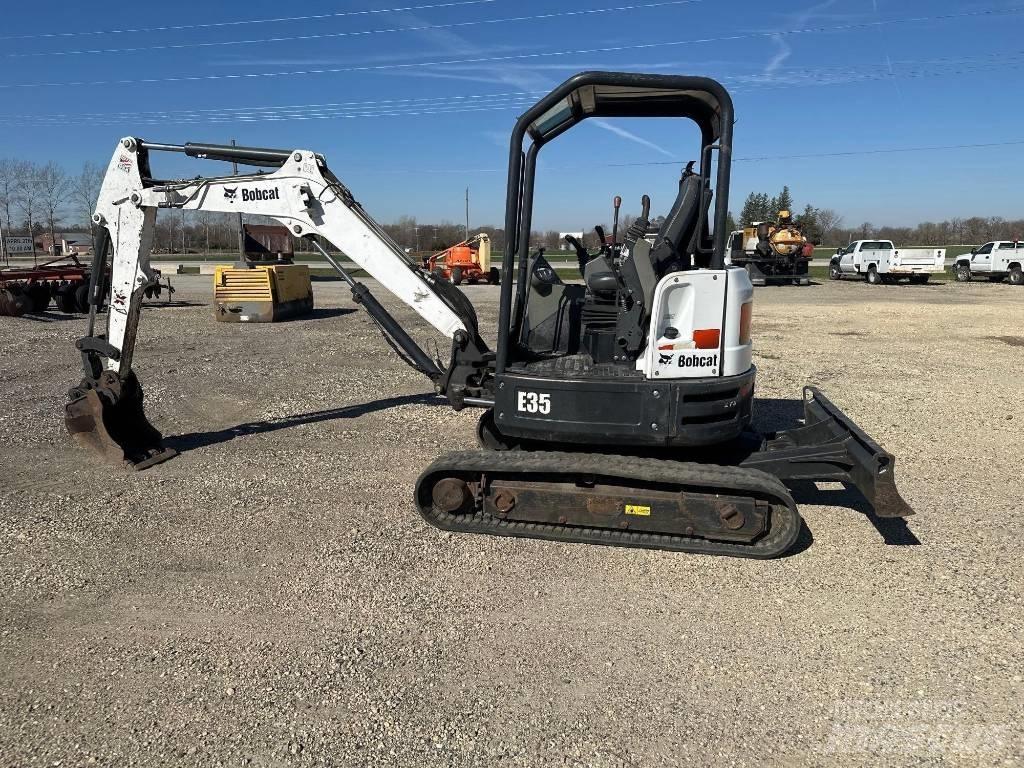 Bobcat E35 Мини-экскаваторы