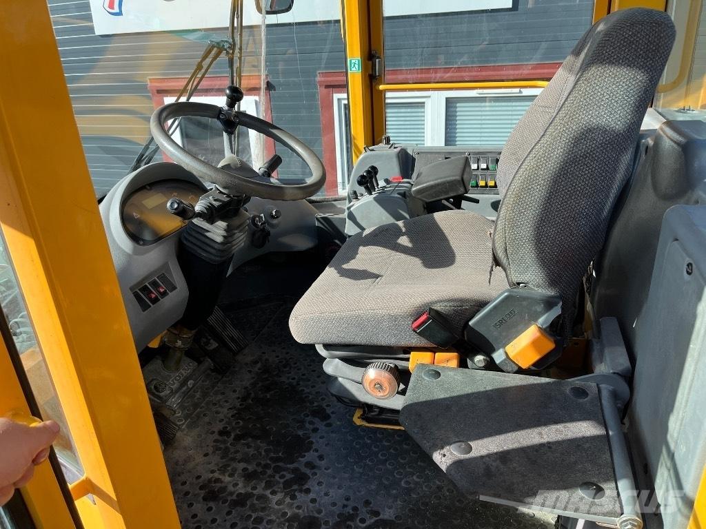Volvo L70 E-04 Фронтальные погрузчики