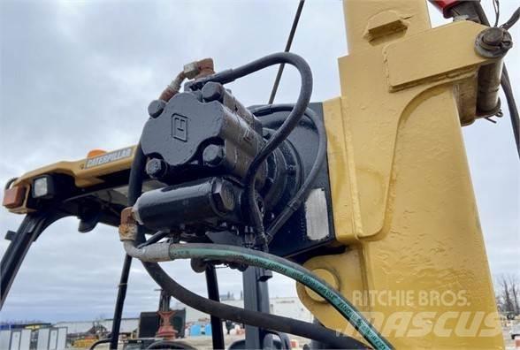 CAT 416E Экскаваторы-погрузчики