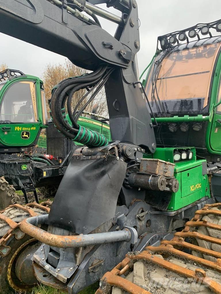 John Deere 1070G Харвестеры