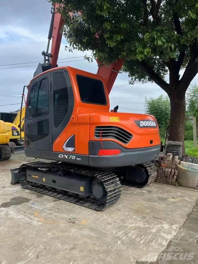 Doosan DX75-9C Гусеничные экскаваторы
