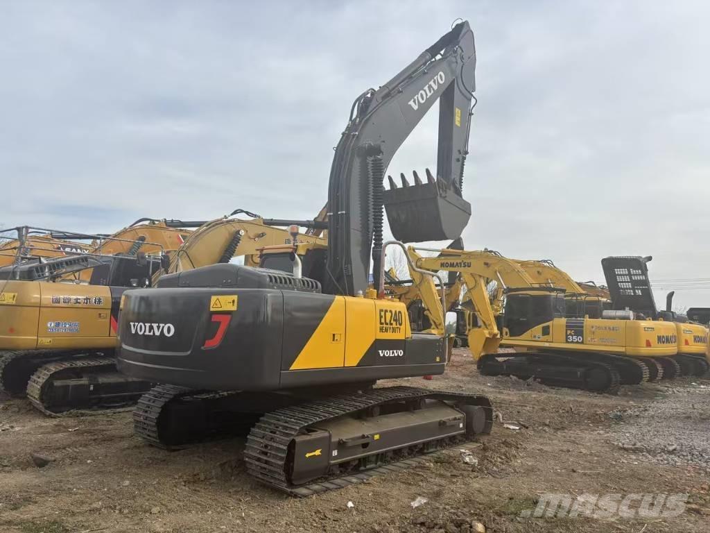 Volvo EC 240 Гусеничные экскаваторы