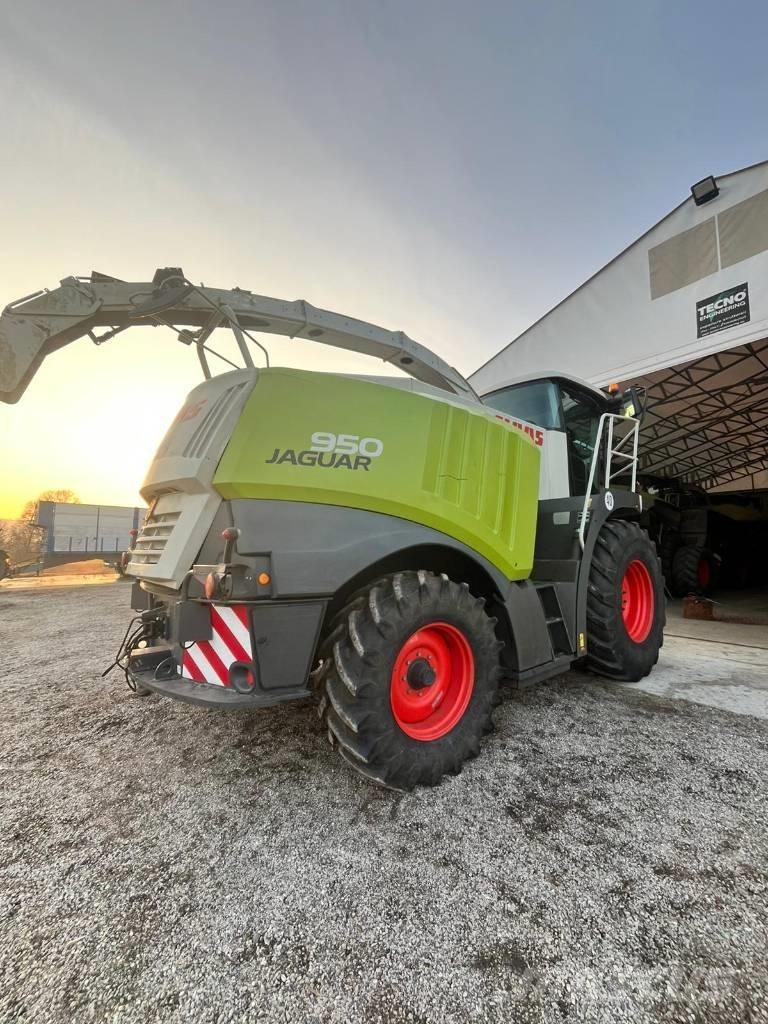CLAAS Jaguar 940 Самоходные кормоуборочные комбайны