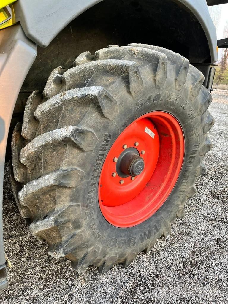 CLAAS Jaguar 940 Самоходные кормоуборочные комбайны