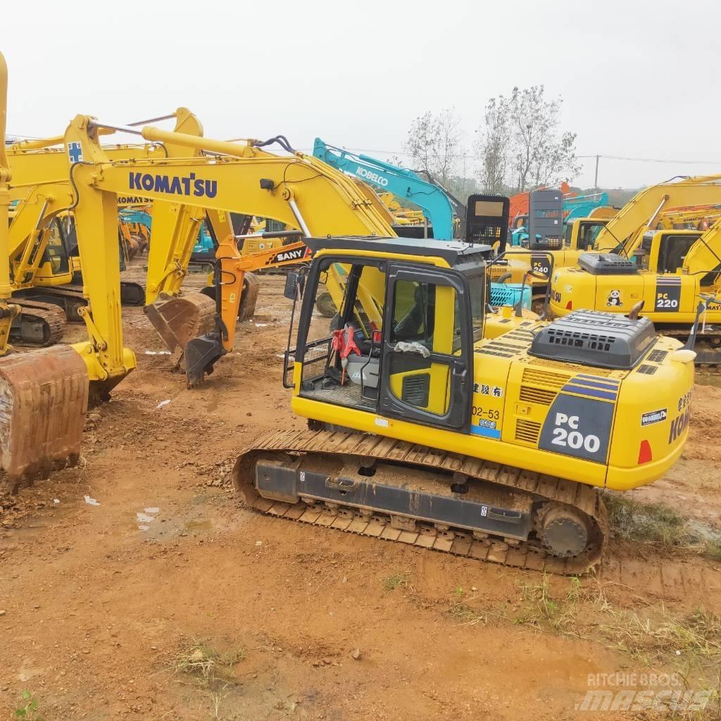 Komatsu PC200-8 Гусеничные экскаваторы