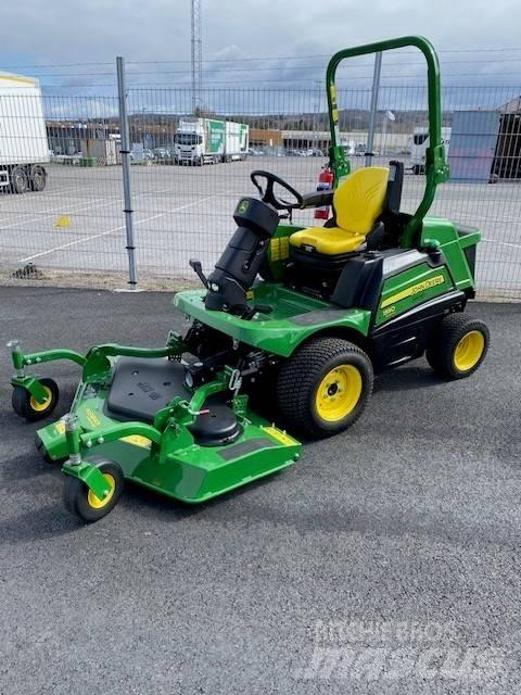 John Deere 1550 Самоходные газонокосилки
