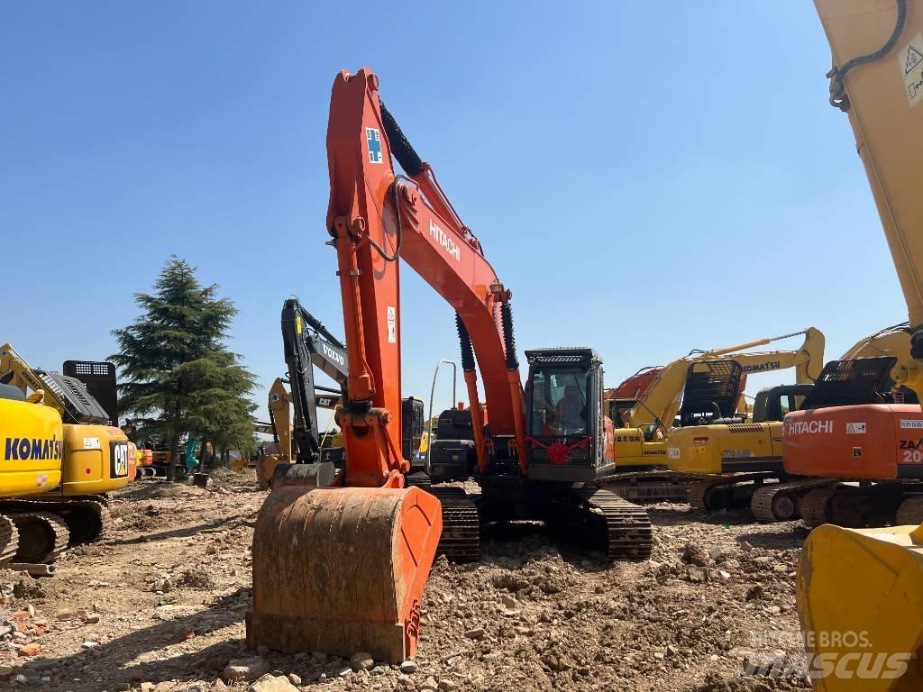 Hitachi ZX 240-3 Гусеничные экскаваторы