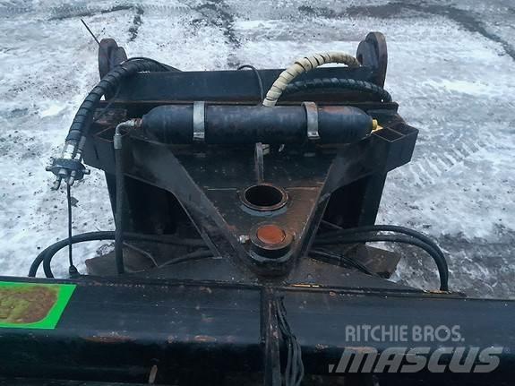  4600 Фронтальные погрузчики