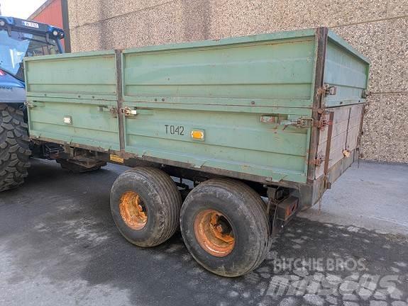 Agromet T042 Обычные тракторные прицепы
