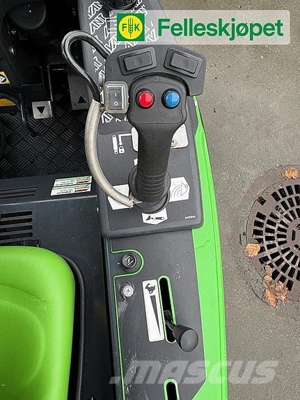 Avant 220 Мини-погрузчики