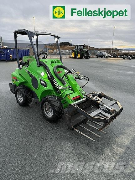 Avant 520 Мини-погрузчики