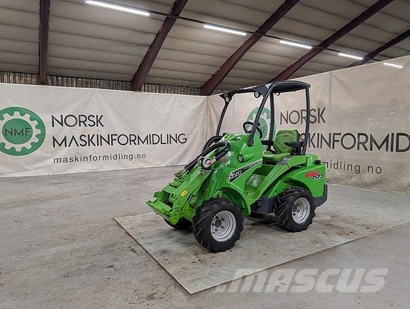 Avant 523 Универсальные фронтальные погрузчики