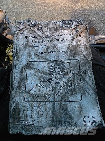 Bobcat S150 Мини-погрузчики