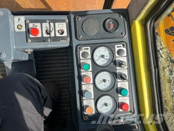 Bomag BW211 D-3 Асфальтоукладчики