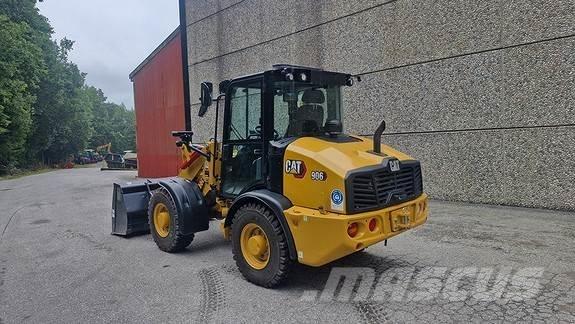 CAT 906 Фронтальные погрузчики