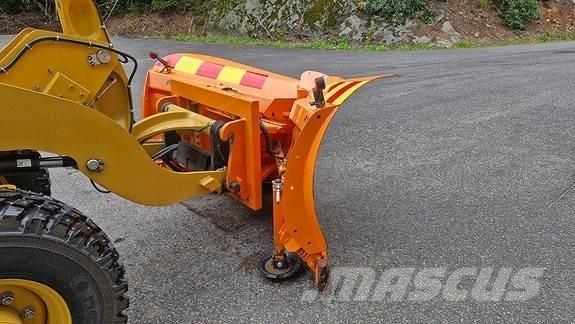 CAT 906 Фронтальные погрузчики