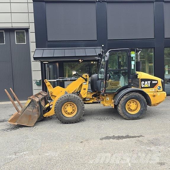 CAT 906H Фронтальные погрузчики