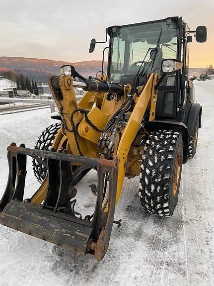 CAT 906hl Фронтальные погрузчики
