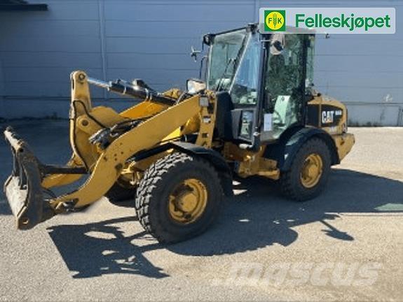 CAT 906hl Фронтальные погрузчики
