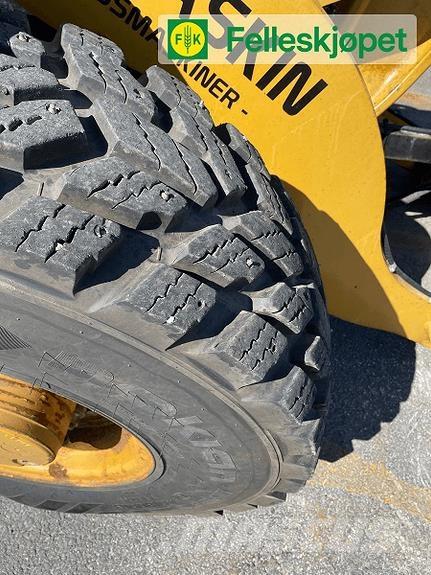 CAT 906hl Фронтальные погрузчики