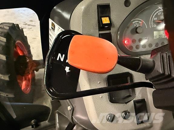 CLAAS Elios 220 Трактора