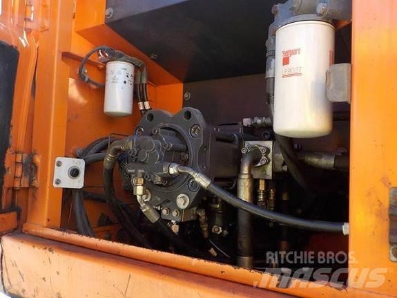 Doosan DX225LC-3 Гусеничные экскаваторы
