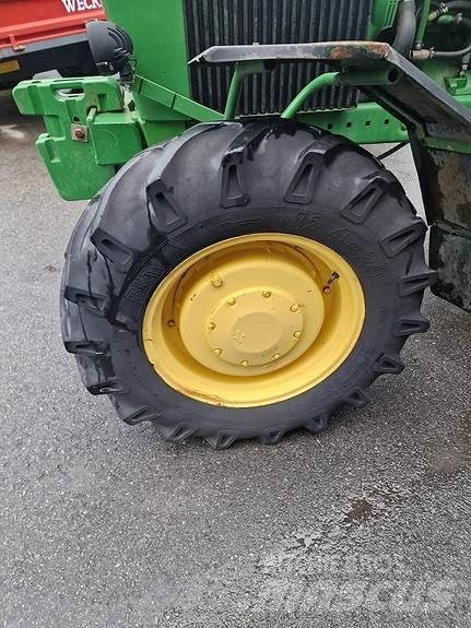 John Deere 4230 Трактора