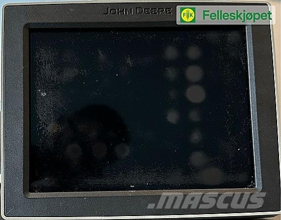 John Deere 4240 Сельхозтехника - Другие
