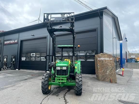 John Deere 5055E Трактора