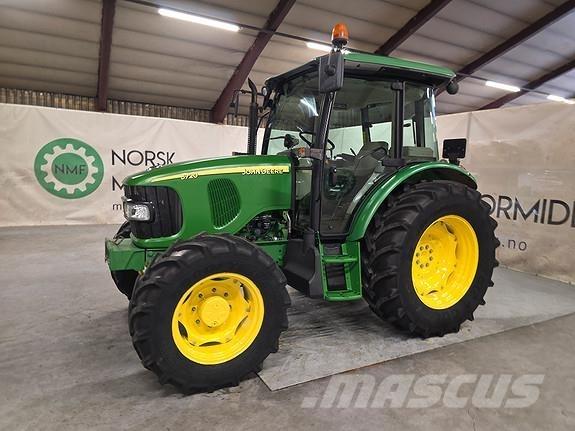 John Deere 5720 Трактора