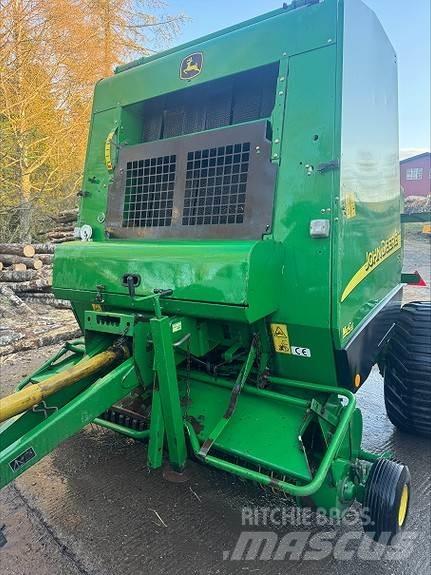 John Deere 582 Рулонные пресс-подборщики