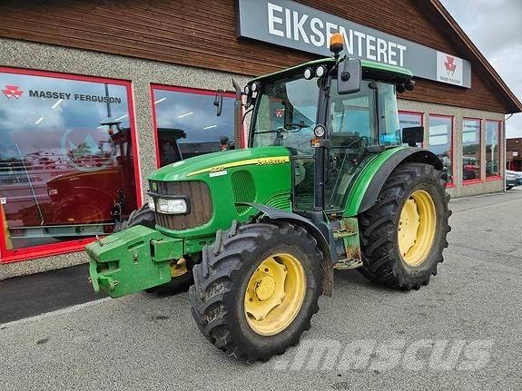 John Deere 5820 Трактора