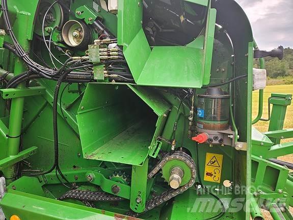 John Deere 744 Рулонные пресс-подборщики