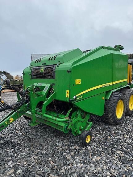 John Deere C440R Рулонные пресс-подборщики
