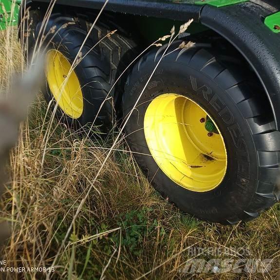 John Deere C441R Рулонные пресс-подборщики