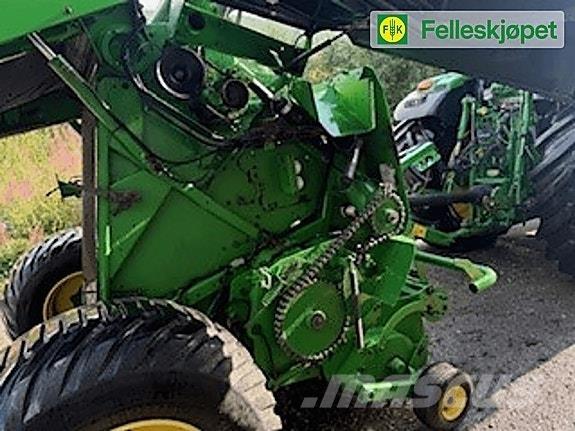 John Deere F440R Рулонные пресс-подборщики
