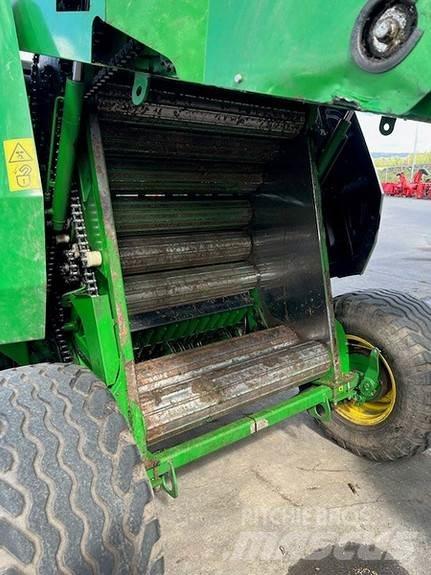 John Deere F441 Рулонные пресс-подборщики