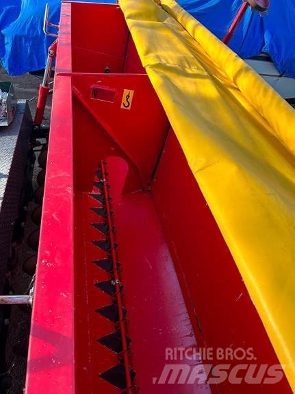 Junkkari 3000T Разбрасыватели минеральных удобрений