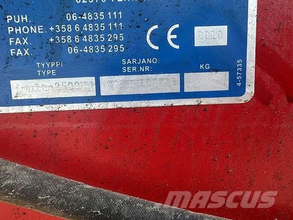 Junkkari KH 2500 Разбрасыватели органических удобрений